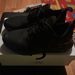 Nike 270 size 11 1/2 like new